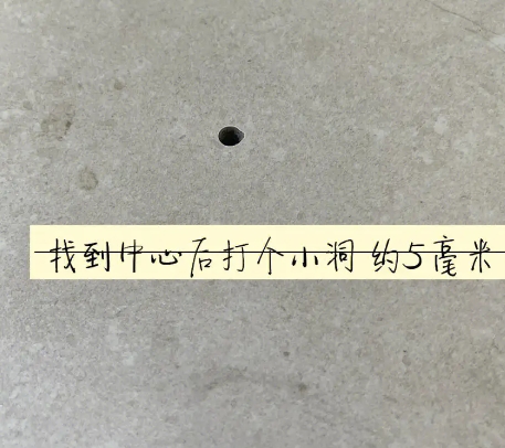 尤溪瓷砖空鼓维修公司专业解答在瓷砖铺贴过程中，如果砂料搅拌不均匀，将会带来以下问题